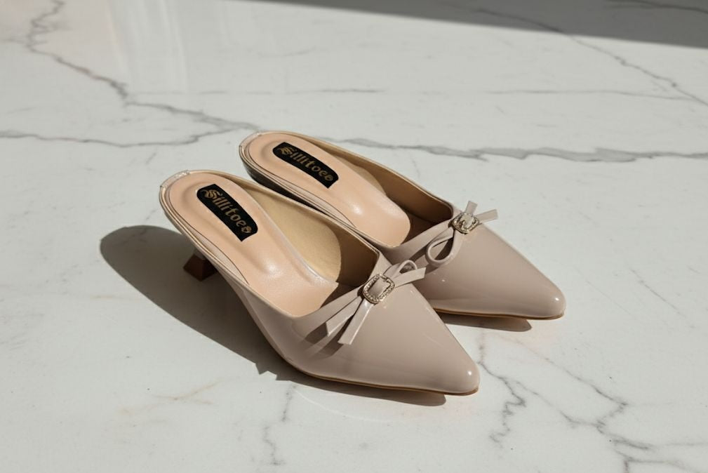 Pointed-toe kitten-heel mules