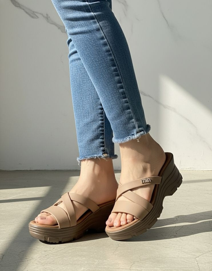 Cross strap wedges
